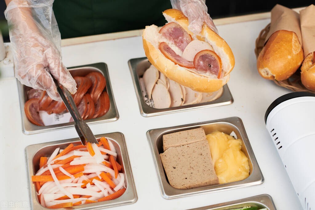 吃货必学丨怎么用英语点三明治、咖啡、奶茶和其他饮料？