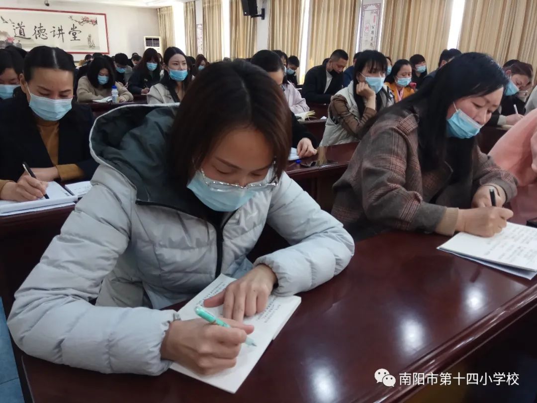 �����е�ʮ��СѧУ�ҳ�ѧУ2022�괺�ڿ�ѧ�����߼�ͥ��������