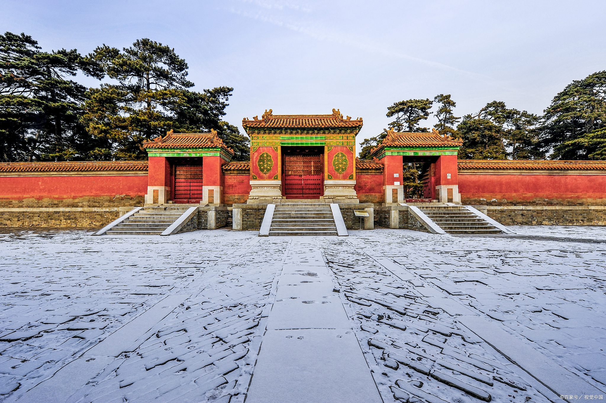 中国历代帝王陵墓全览：十大著名古墓及各朝代陵墓名录