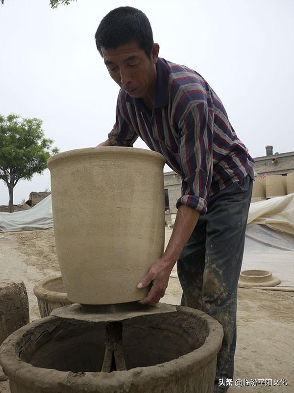 临汾：洪洞妫水河两岸村庄从辉煌走向没落的陶瓷村