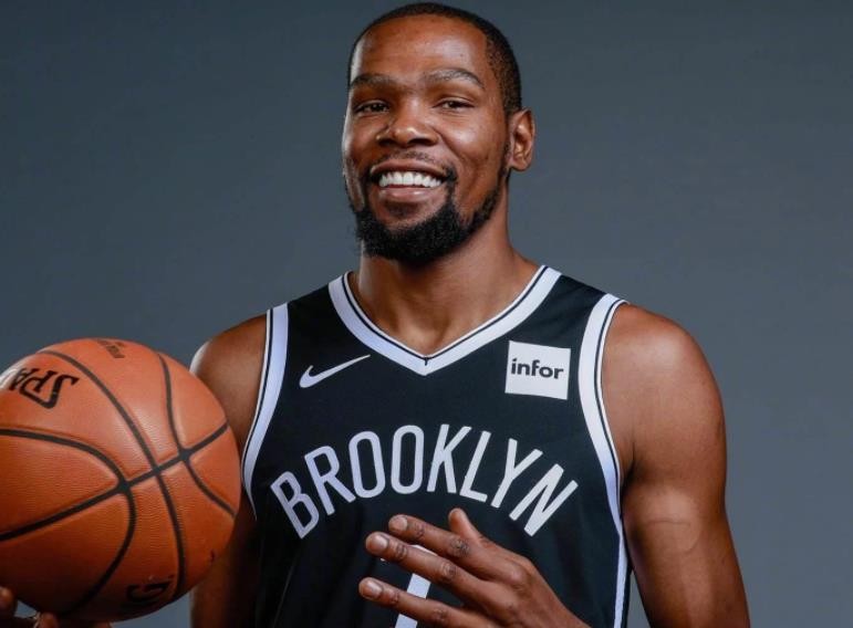 nba球員薪水一覽表（4000萬打底！盤點新賽季薪水最高的十大球星：誰最不值這個價？）