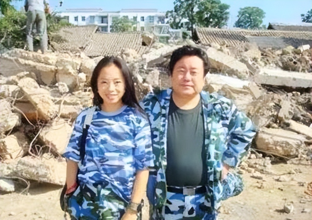 歌手黄绮珊：三婚三离，膝下无儿无女，54岁只有“干儿子”杜海涛