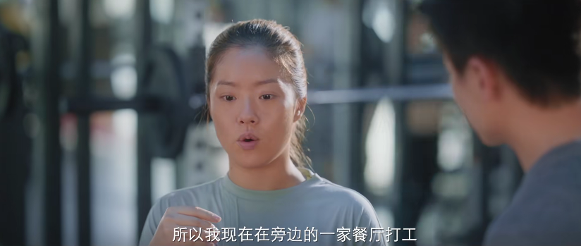 30岁老人狂奔的国产喜剧！满是狗的血，超“大尺度”的夜店群剧