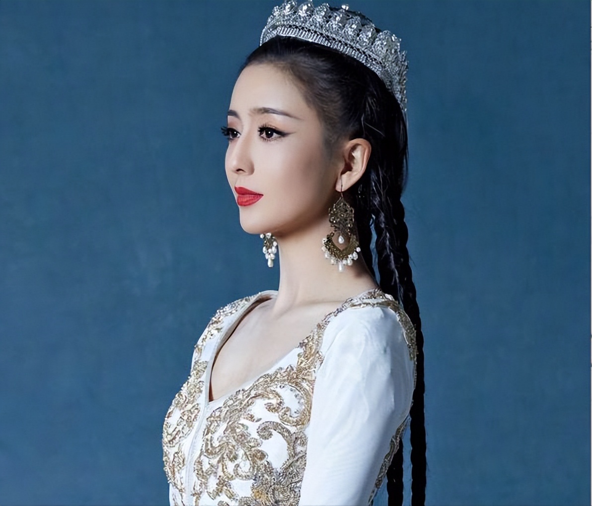 有种美人儿叫"少数民族",这20位女星,墨友们喜欢哪一个