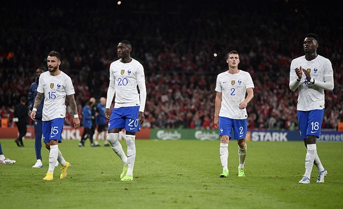 法国对世界杯成绩(卫冕无望？遇魔咒又缺铁腰，法国世界杯小组赛将以第二出线？)