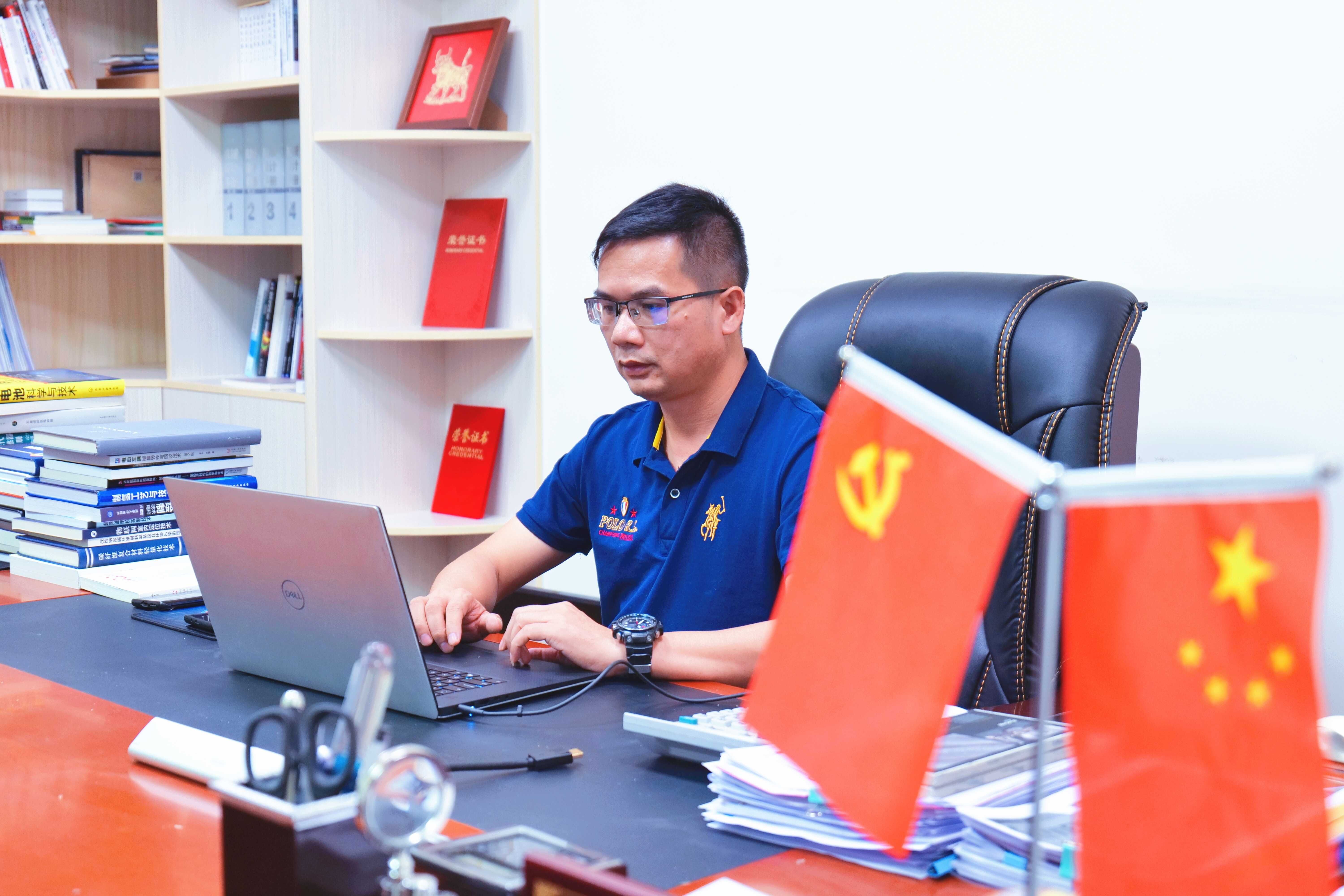 黃初先生的企業(yè)經營哲學：穩(wěn)健發(fā)展，離不開哲學思維