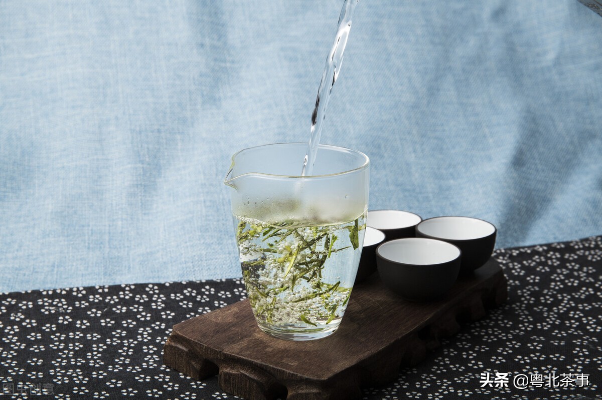 赏春，听雨，品茶