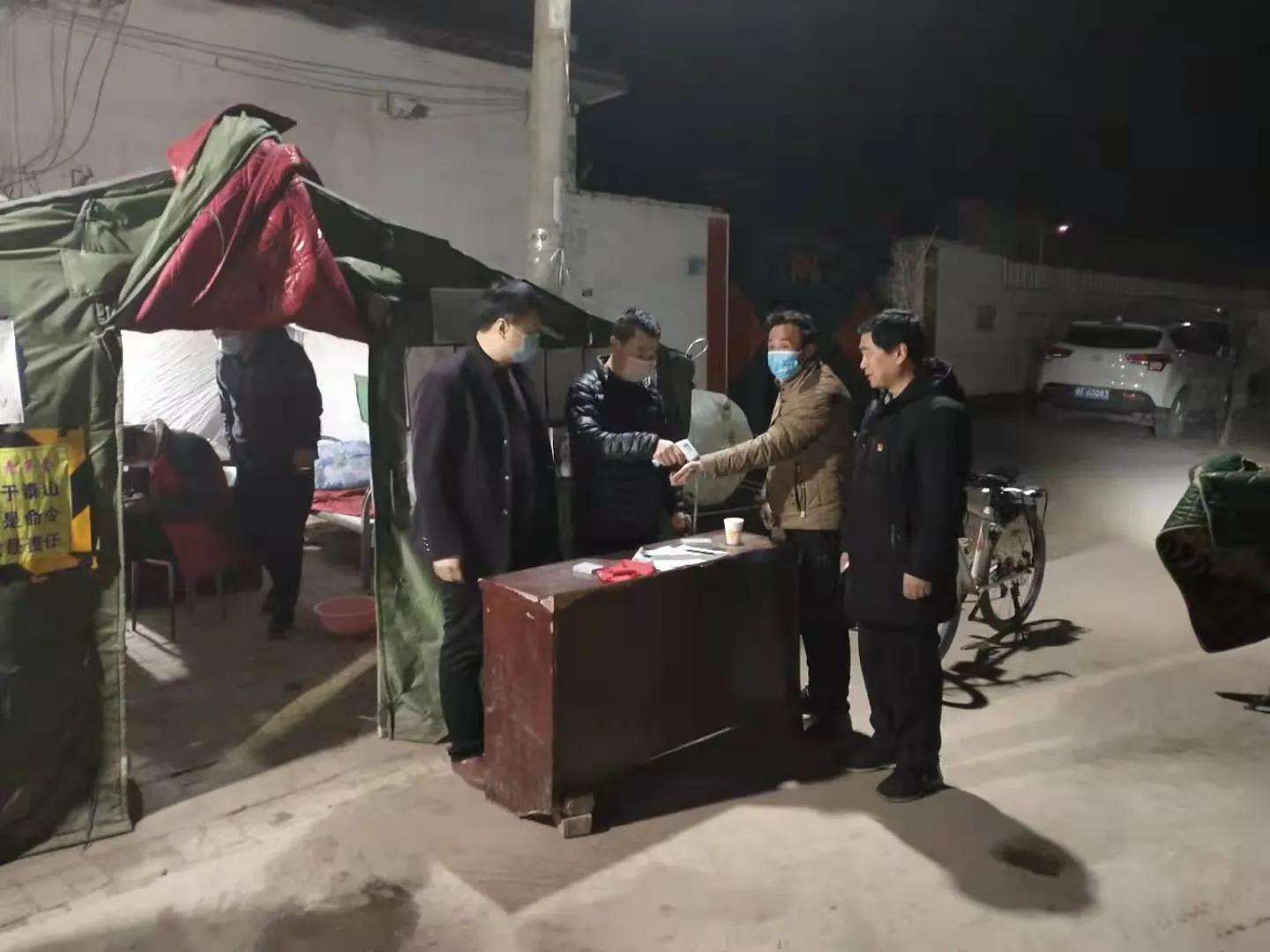 “以 实 干 担 当 精 神,助 力 群 众 脱 贫 致 富”——平乡县市场监管局