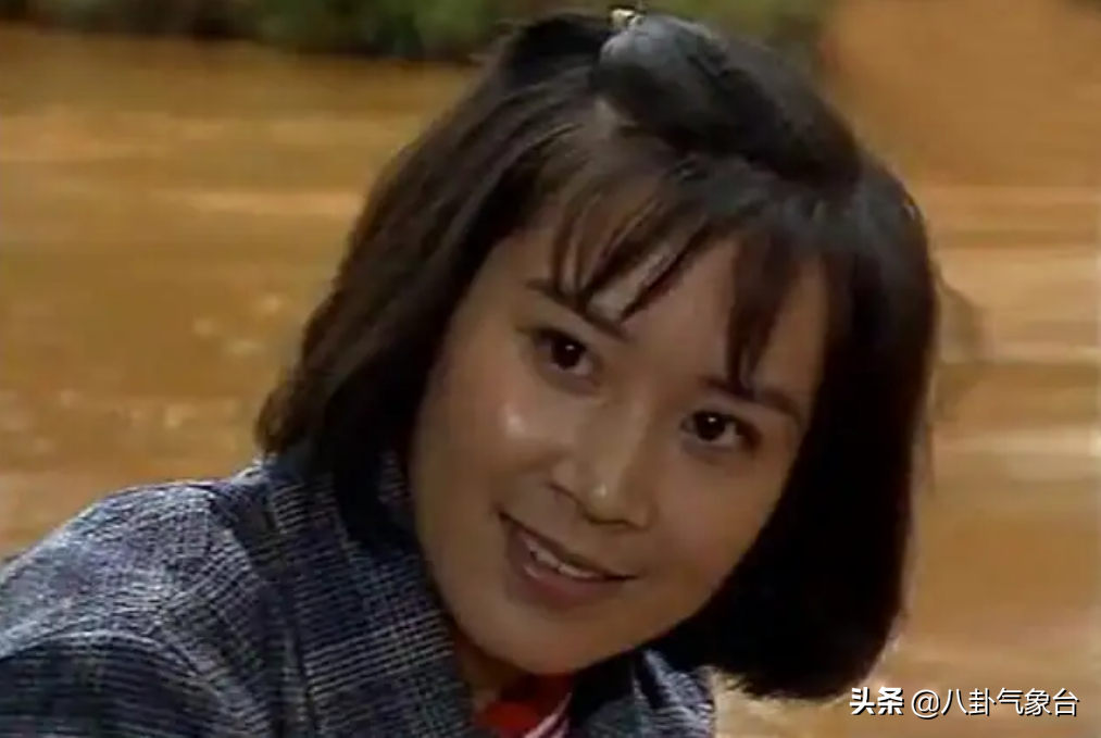 “气质美人”肖雄，将一生奉献给演艺事业，单身30年不后悔