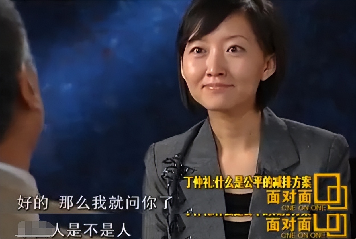 柴静：16岁上大学，23岁进央视，被迫辞职的她做错了什么？