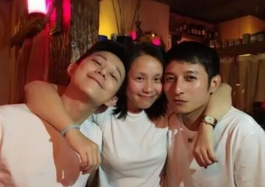 王一博背后的“狠女人”：她被90万人痛骂，为何却成为了最大赢家