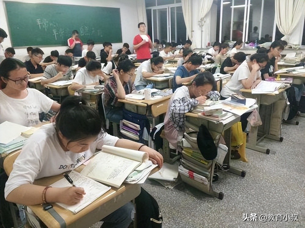 2022年全国高考人数曝光！各省涨幅明显，仍有可能破千万