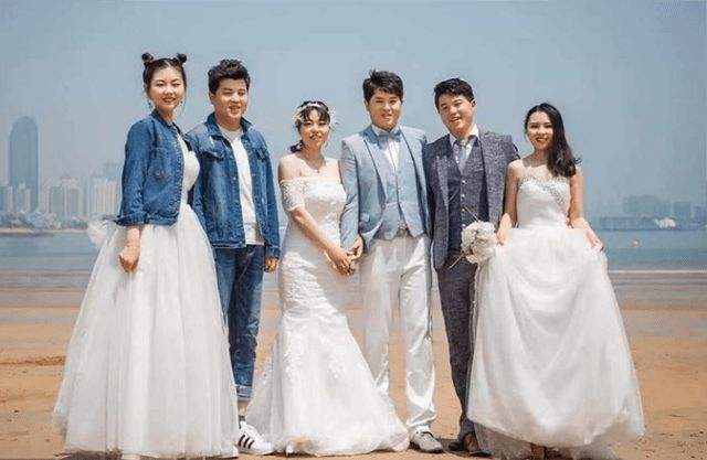 山东三胞胎同时考上同一大学，10年后同日成婚：爷爷盼着抱重孙