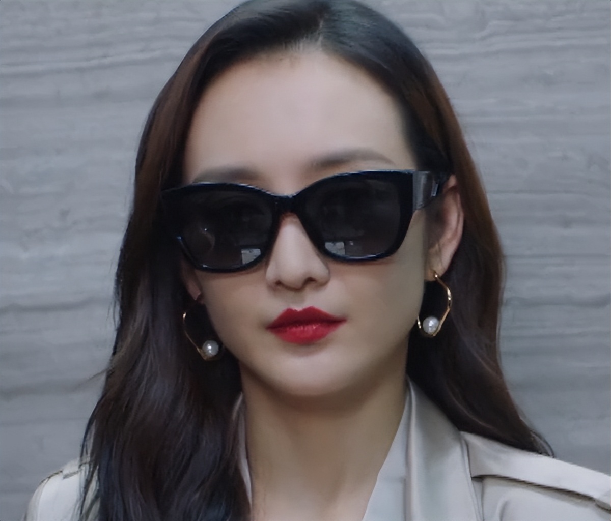 都是演律师和姐弟恋，把江疏影和姚晨一对比，差距就太明显了