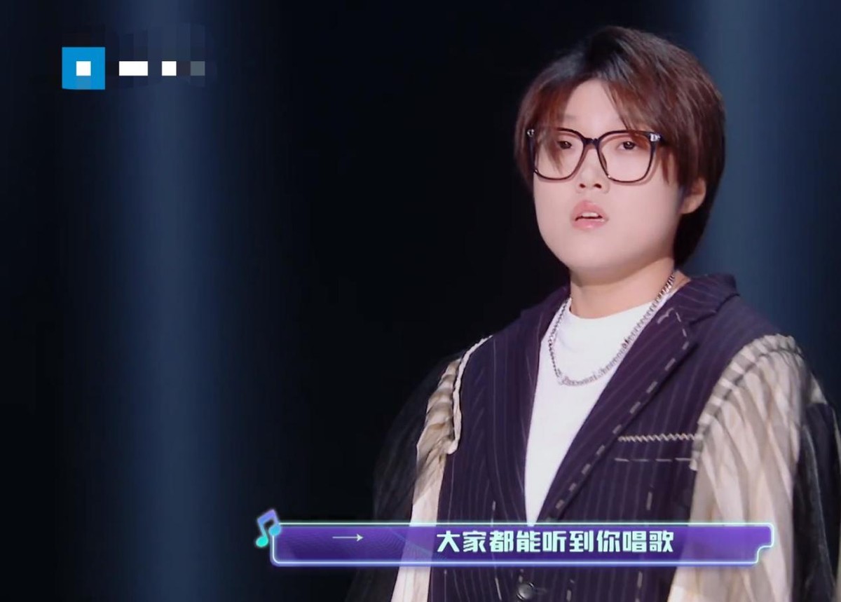 王靖雯，谢谢你让《为歌而赞》封神，也让观众看到了梁龙的高情商