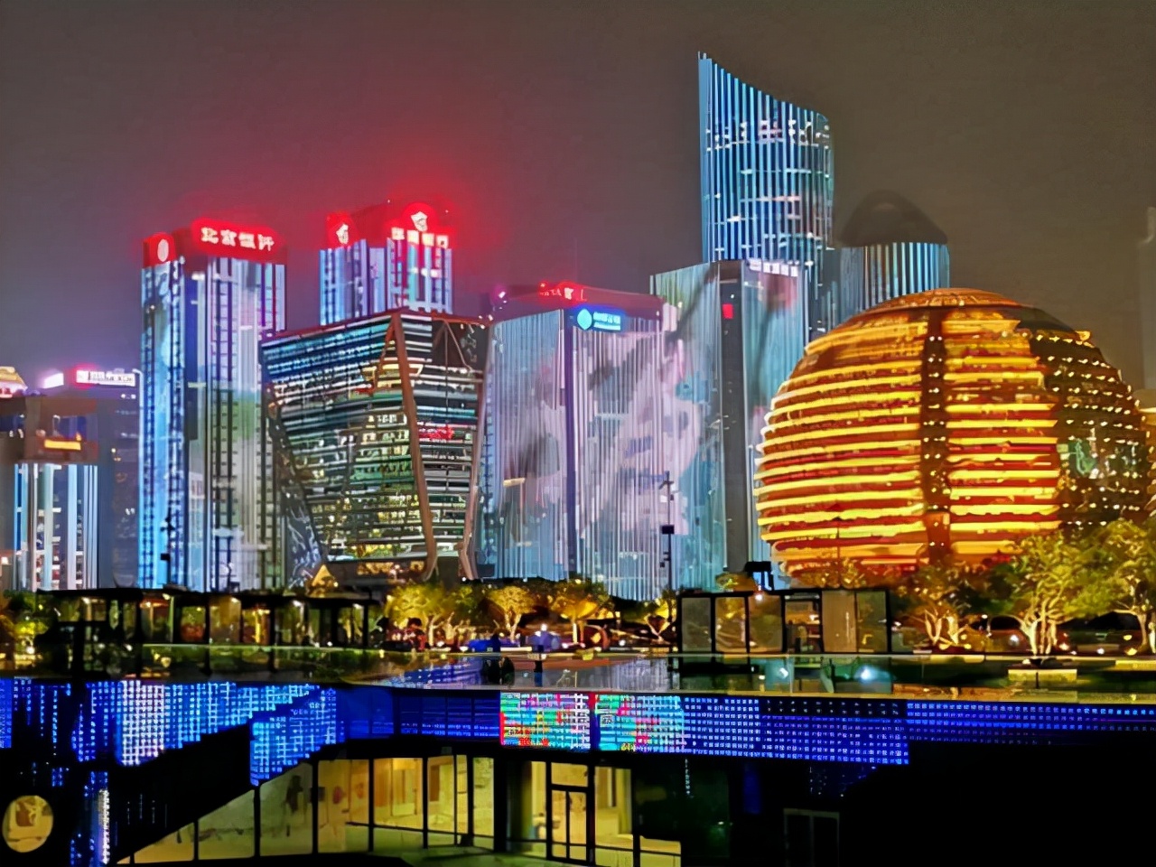 985毕业生不再选择北上广，以下3个城市成为“新宠”，你知道几个