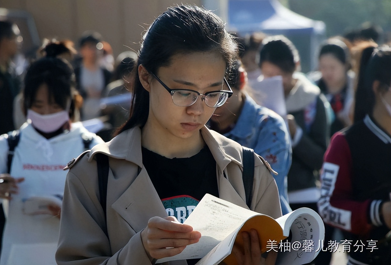 以下几种大学生简历，HR“看一眼”就会淘汰，你还在写吗？