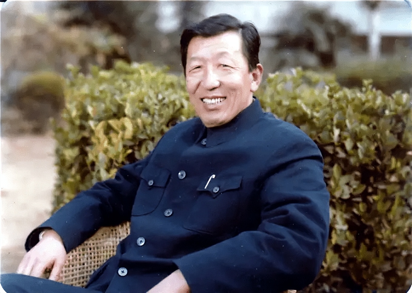 "金牌配角"陈裕德:患癌离世27年,他的妻子和儿女后来怎样了?