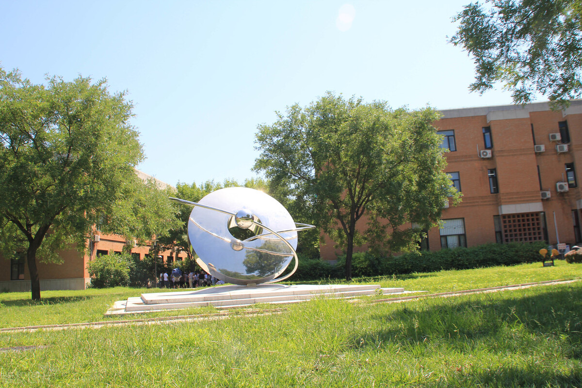 想考清北的高考生，为何一定要参加强基计划？裸考机会少一半