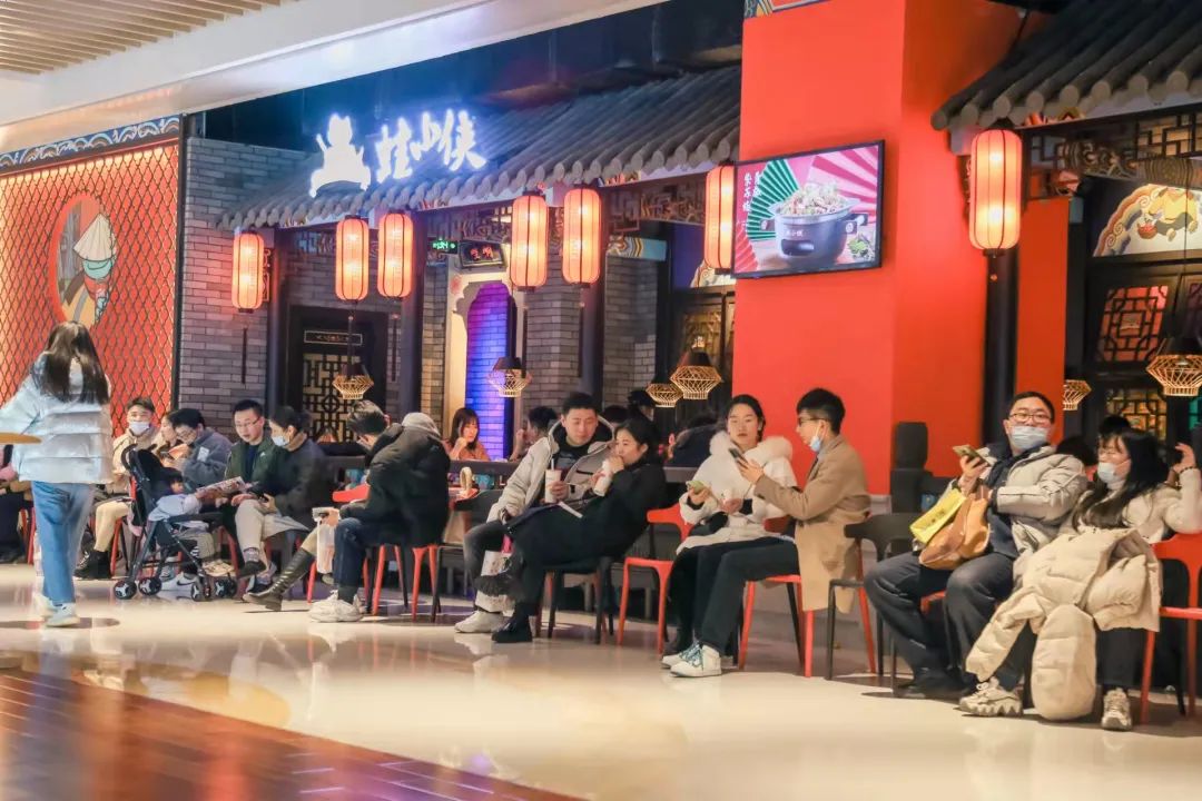 港式浪漫、硬核福利、现场求婚…快来pick你心目中最IN虎年现场