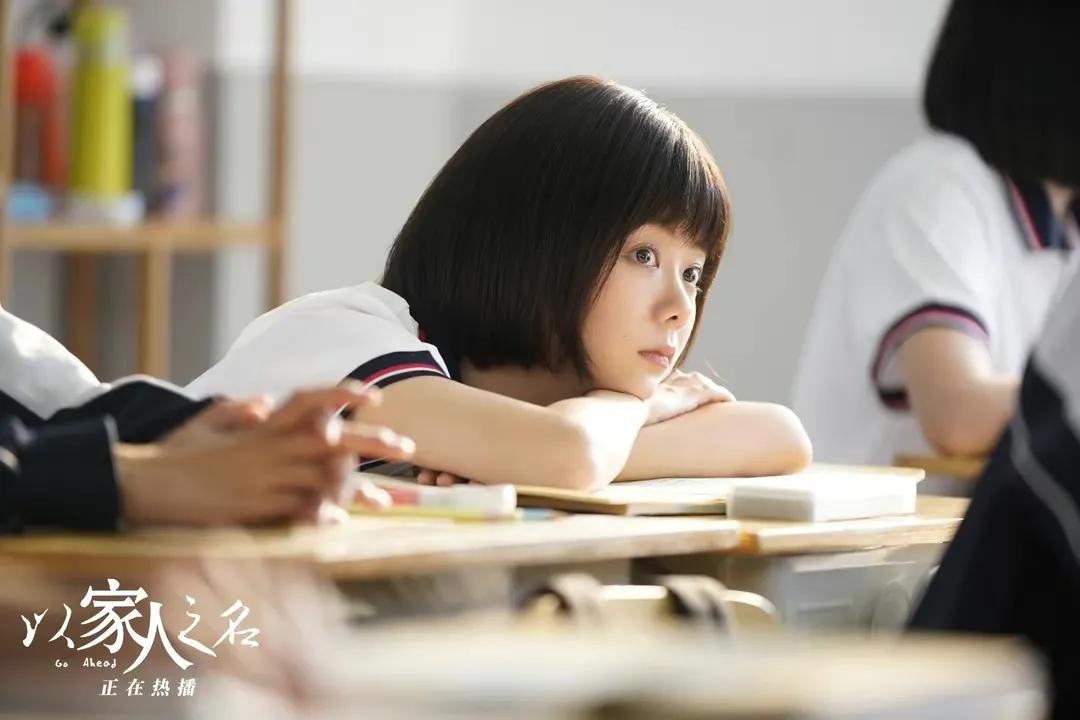 30岁以上还能演学生妹的女星，只服这5位，辨识度高不说，还灵动