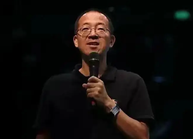 “选大学要远离家乡”，俞敏洪提出报考建议，大学生却有不同想法