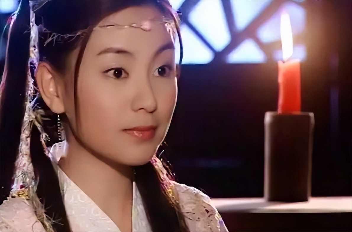 小昭不是谁都能演，她风华绝代，她像横店市场拉来的临时工