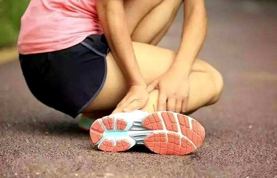 篮球鞋气垫破了能修么（脚踝扭伤：崴脚后应该如何处理？运动员们是如何恢复的？）