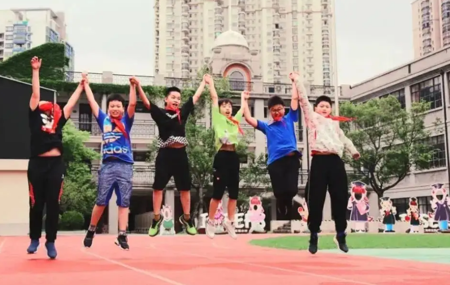 “放假通知”来了，多地公布2022中小学放假时间，家长有些为难