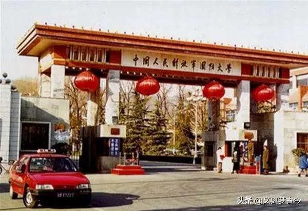 2003年，第63集团军撤编，末任军长去向何处？他跻身副大军区级