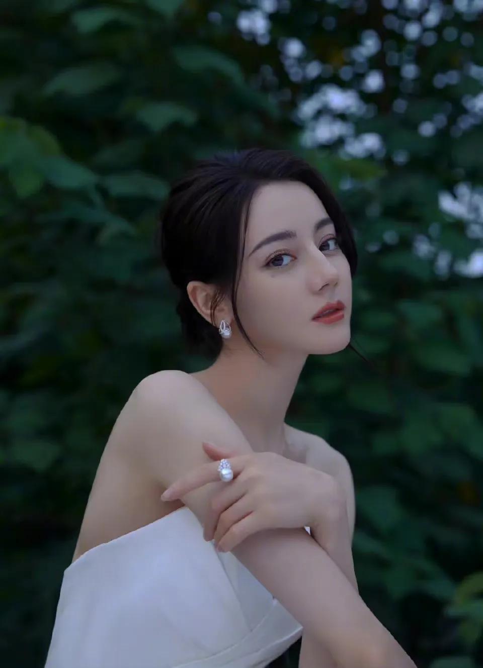 6.16图：檀健次 侯明昊 迪丽热巴 于朦胧 赵丽颖 易烊千玺 吴磊 胡兵 沈月