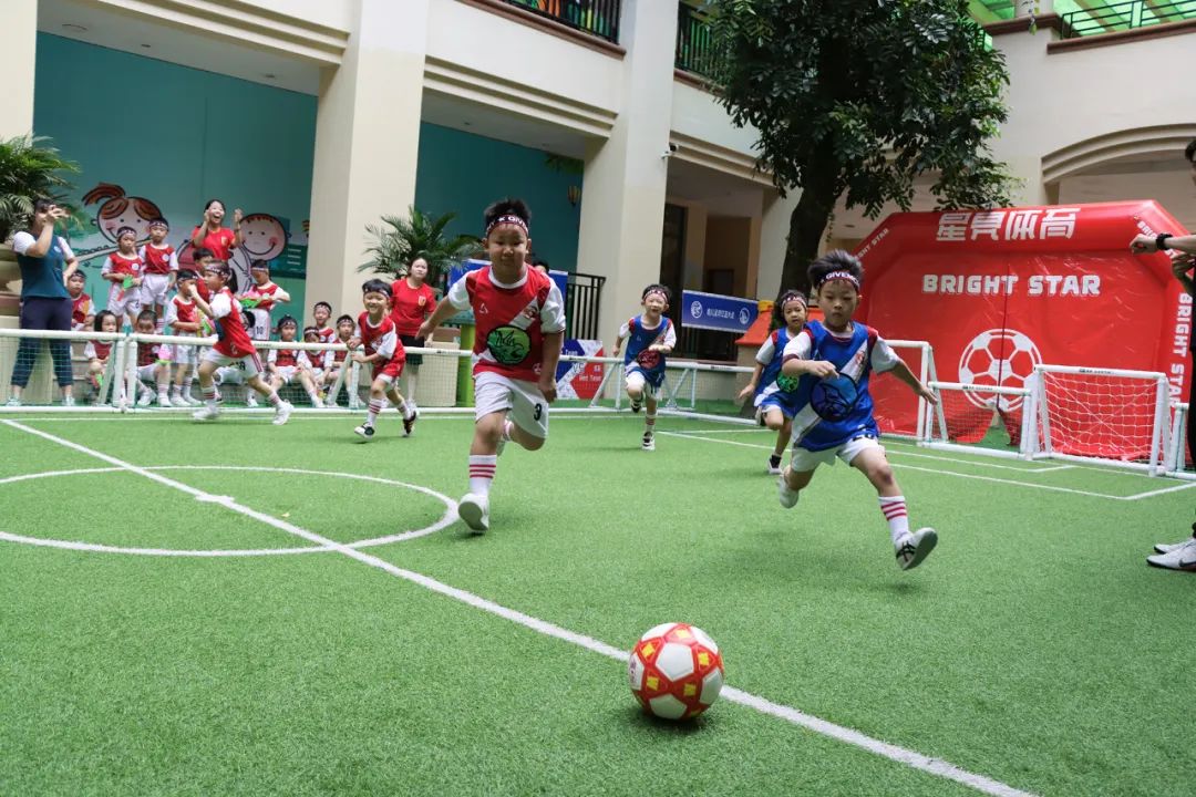 中班足球亲子趣味游戏(少年中国 | 幼儿足球，从兴趣到终身习惯)