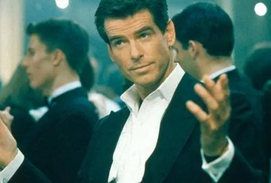 宠妻28年，宠到260多斤，“最帅007”布鲁斯南：再提减肥就离婚