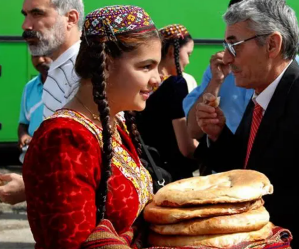 土库曼斯坦名存实亡（土库曼斯坦：亚洲唯一的一个永久中立国，汽油每升一毛钱左右）