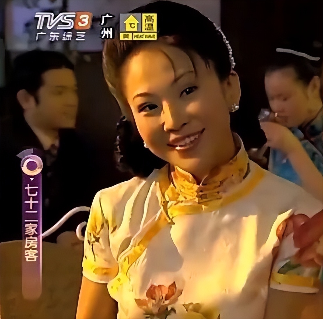 48岁的"韩师奶"董潼,戏里嫁给韩志丰,现实中的丈夫是华人富商