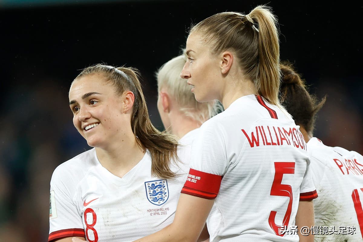 女足世预赛英格兰大胜英格兰(5-0！FIFA第8狂飙，8战全胜，再拿1分进世界杯，中国女足难匹敌)