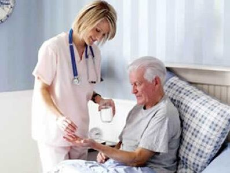 总是口干舌燥（早起口干舌燥怎么回事）