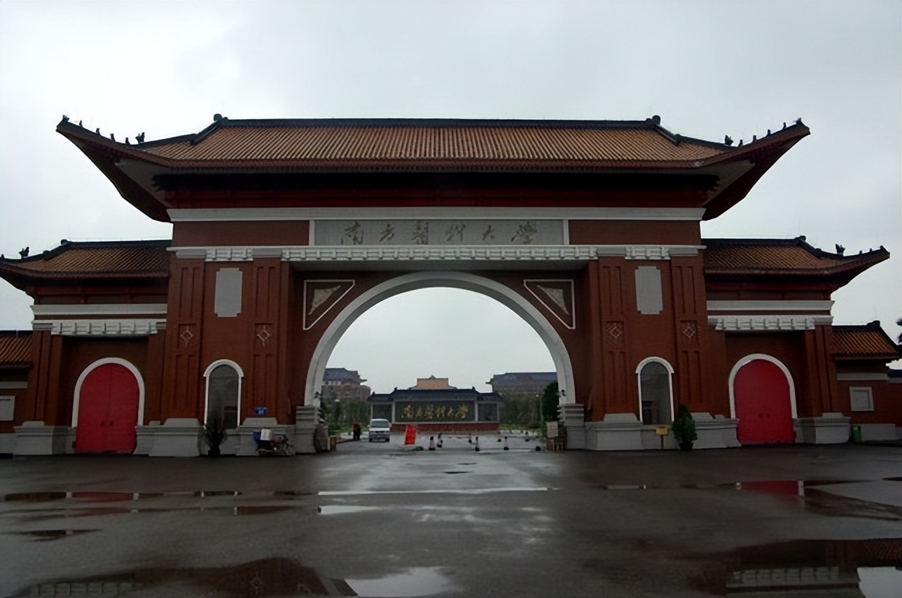 盘点医科大学，这4所学校实力最强，考上就业都不差劲