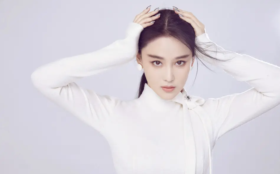 宣布结婚有多少人祝福(著名演员张馨予:嫁何捷当军嫂,婚后生一女,日子