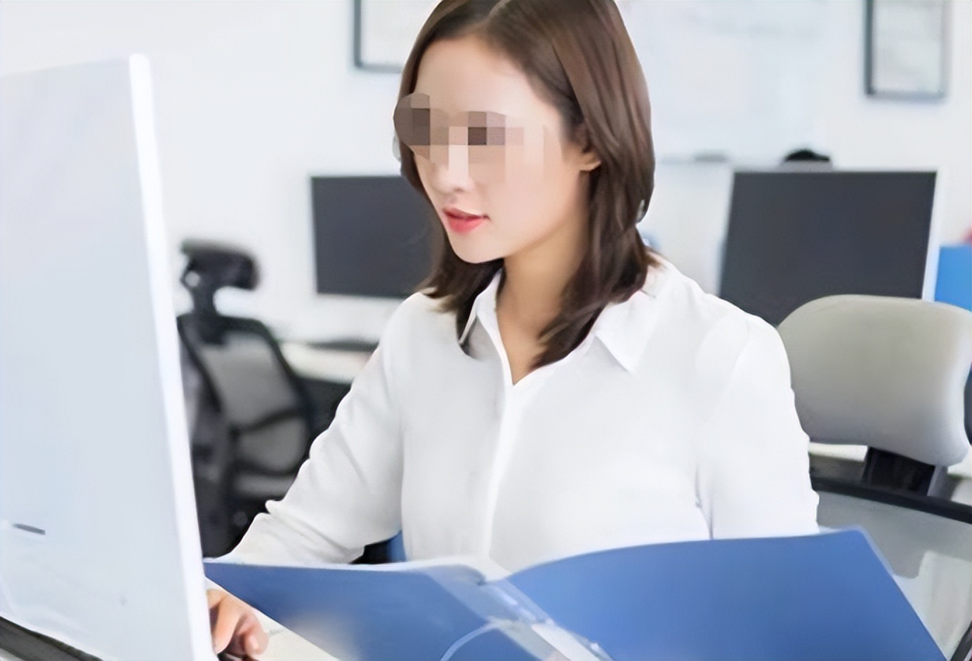 2019年，27岁女律师助理烧炭自尽：留下欠款87万元的14张信用卡