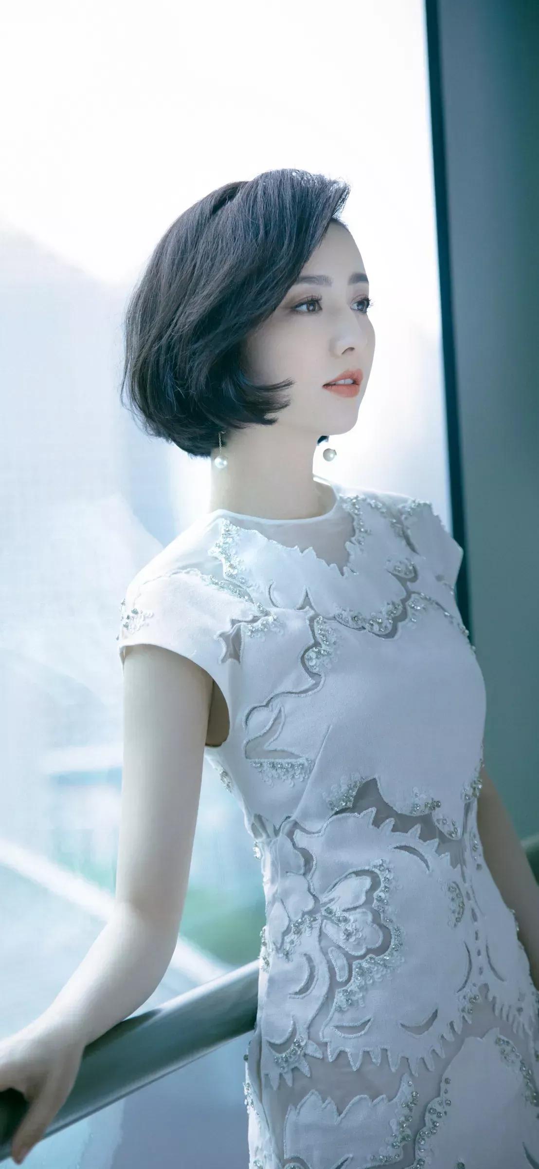 佟丽娅：气质优雅，温婉大方，甜美可人