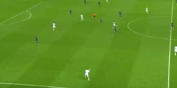 伊布在法甲大杀四方（法甲新伊布一年半贡献37球！1米97的大中锋：会是下一个豪门惊喜）