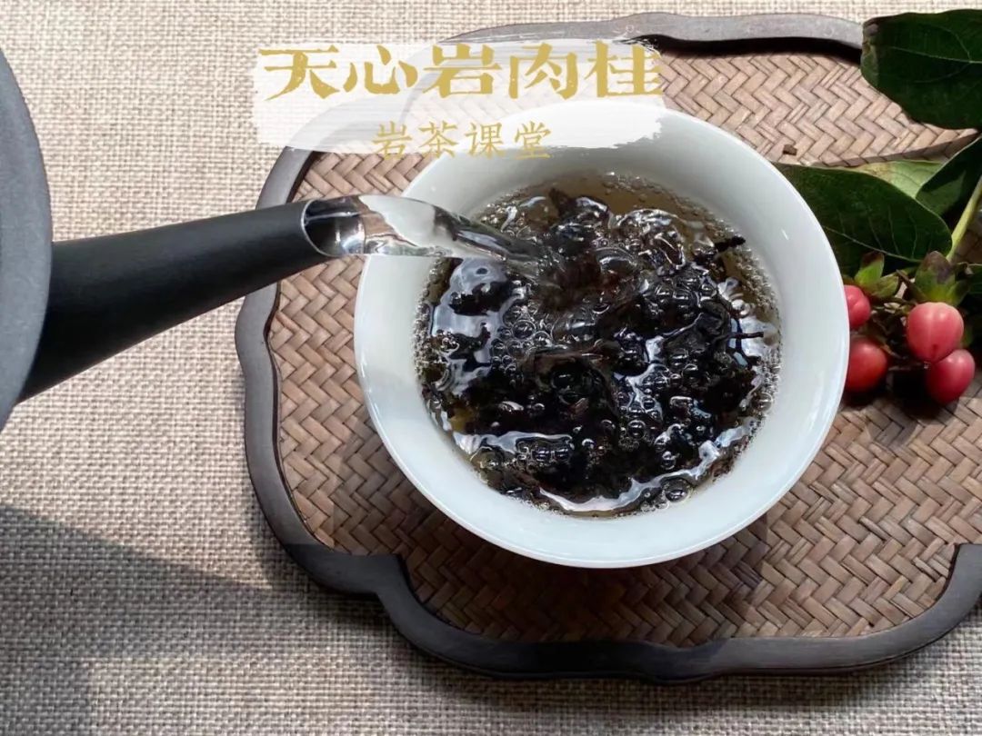 岩茶里，肉桂怎么区分好坏？听听老茶客的实话，都是踩坑后的血泪