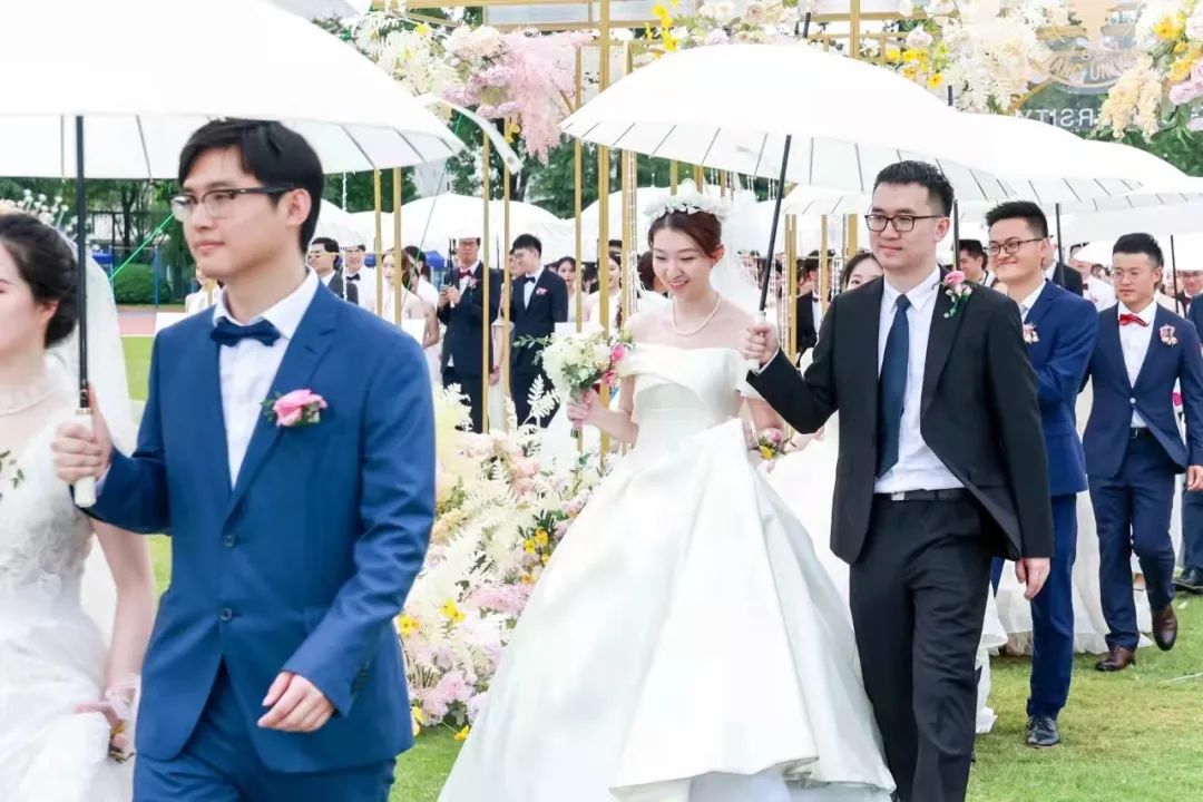 你，爱上浙大的理由是________