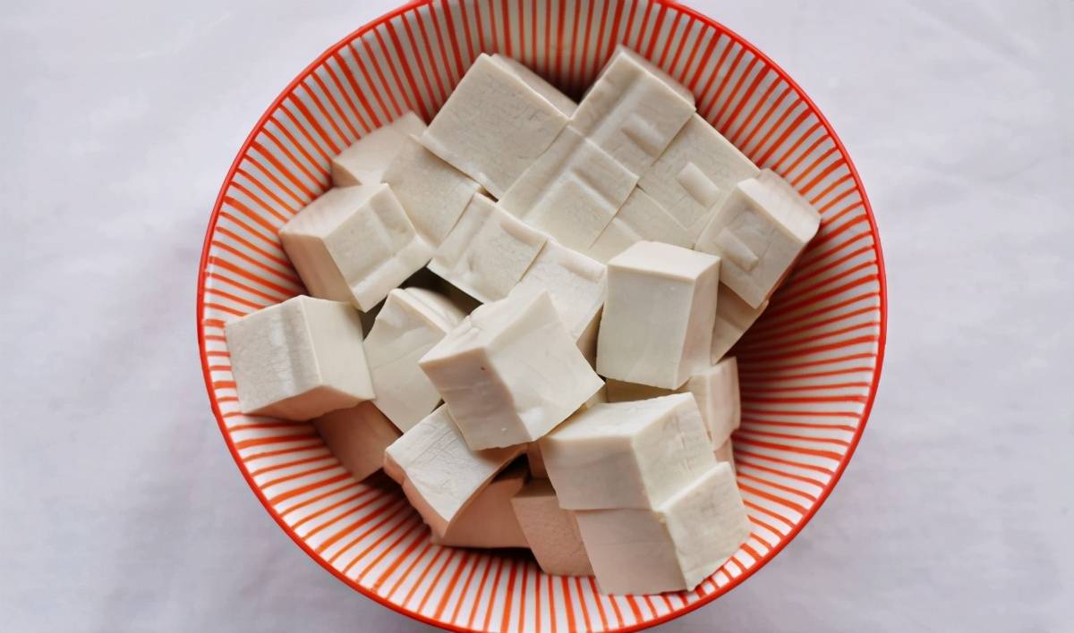 圖片[4]-【金針菇燉豆腐】做法步驟圖 簡(jiǎn)單易學(xué)又能解饞 最后湯汁都不-起舞食譜網(wǎng)