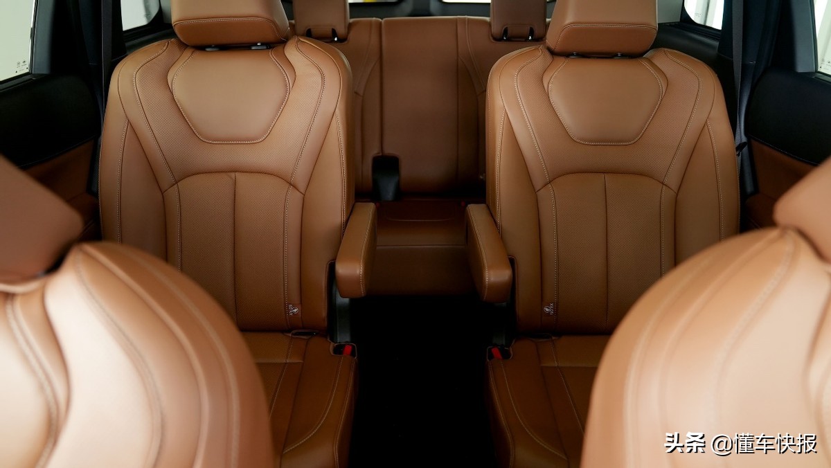 现代东方豪华，售价39.98万元起，一代英菲尼迪QX60实拍解析