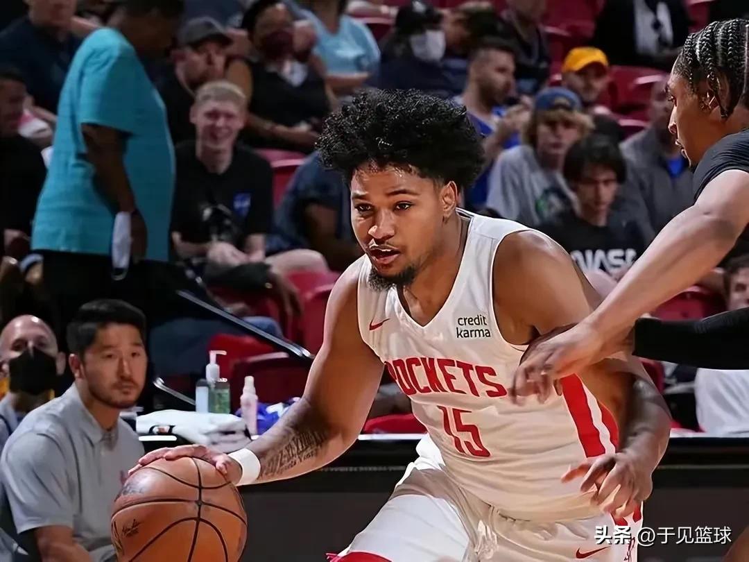火箭队最新交易信息（费根：火箭队把戴申-尼克斯放进交易名单无人问津后考虑裁掉）