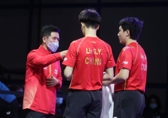 历届世乒赛男双冠军一览表(3-1！世乒赛男双冠军诞生，一路击败国乒4大世界冠军，创24年纪录)
