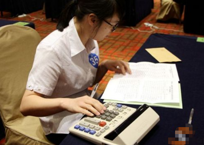 被公认的“新四大天坑”专业，转行率再创新高，丝毫不输生化环材