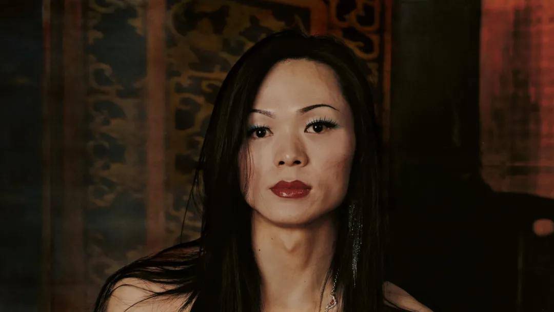 为爱“变性”李二毛，上半身是女下半身是男，后被抛弃惨死出租屋